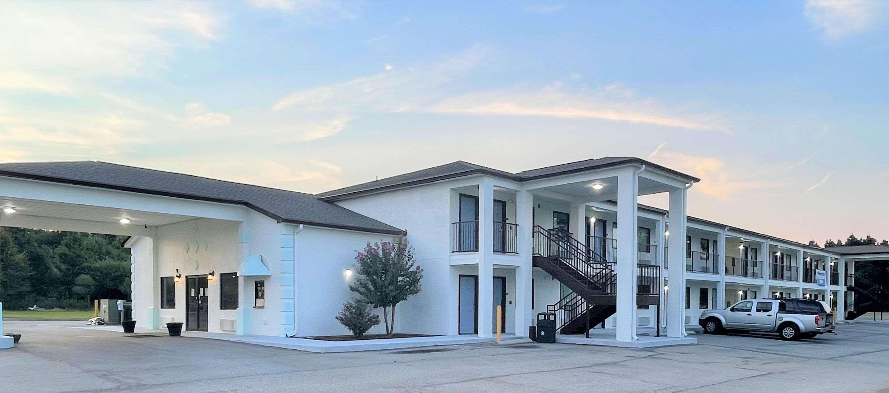 Days Inn Sandersville Exterior photo